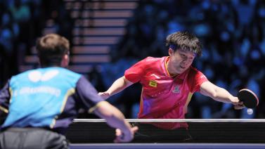 禁区前沿的 禁区前沿的